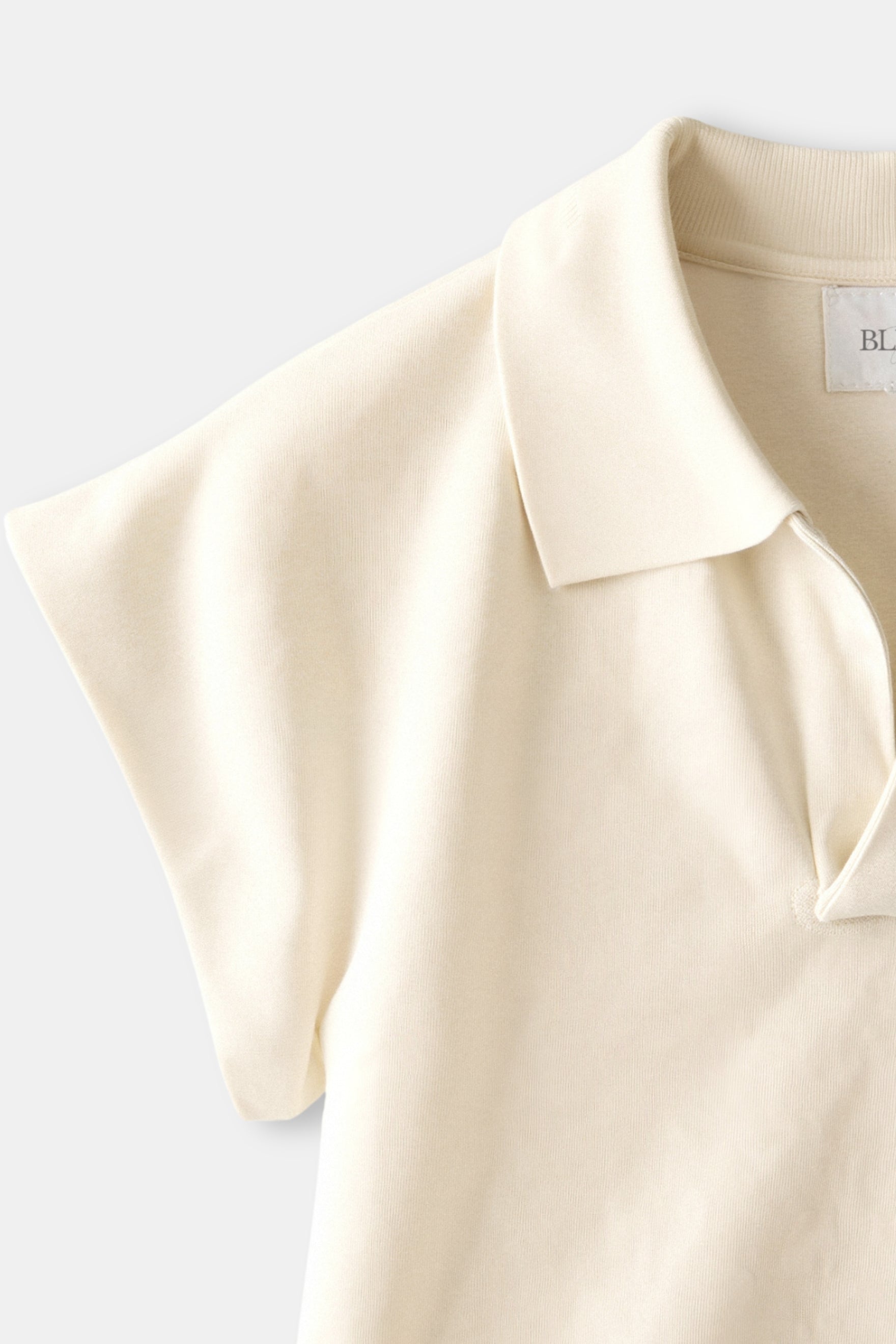 Elegant Solid Collared Neck Knitted Top