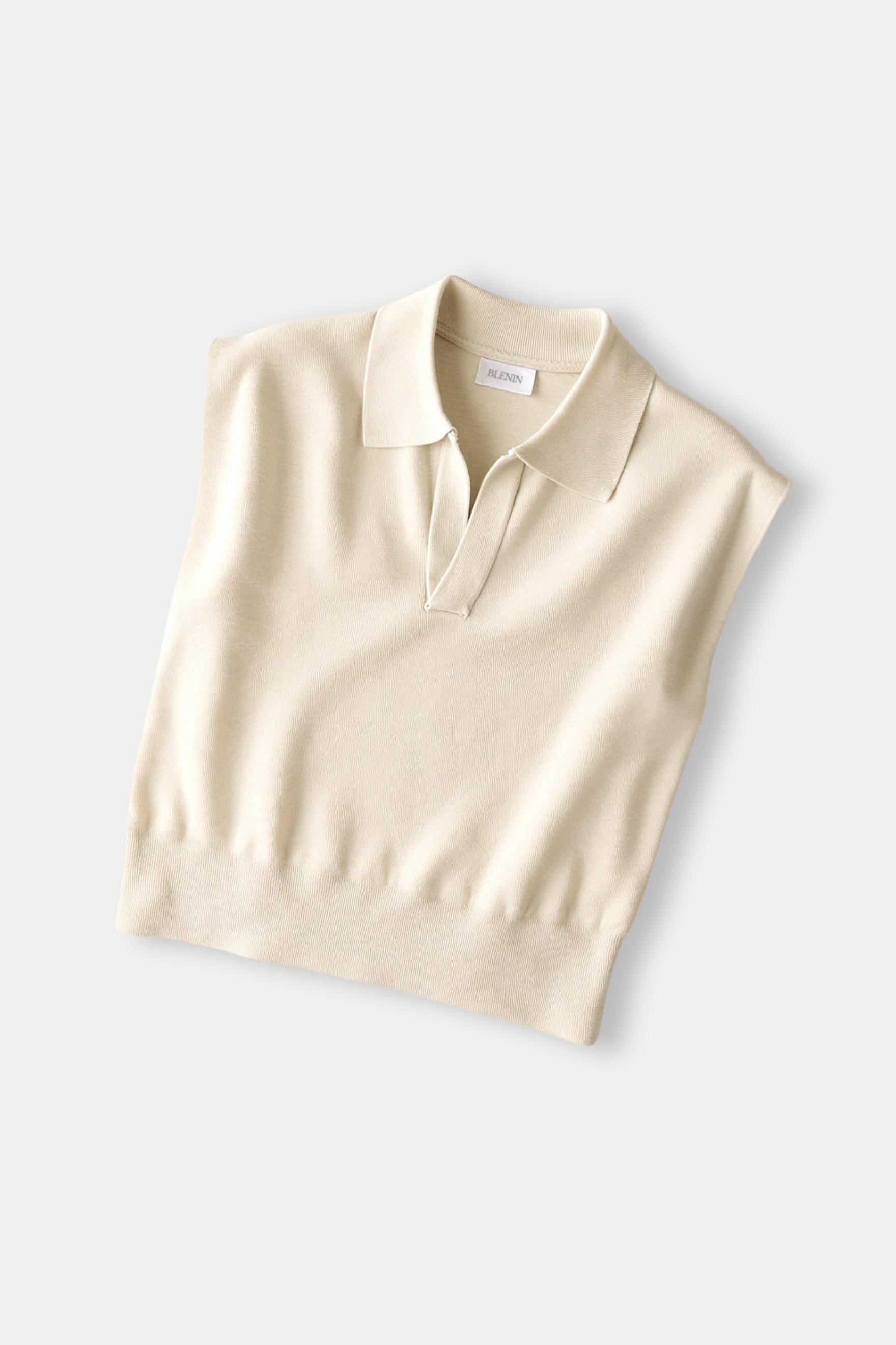 Elegant Solid Collared Neck Knitted Top