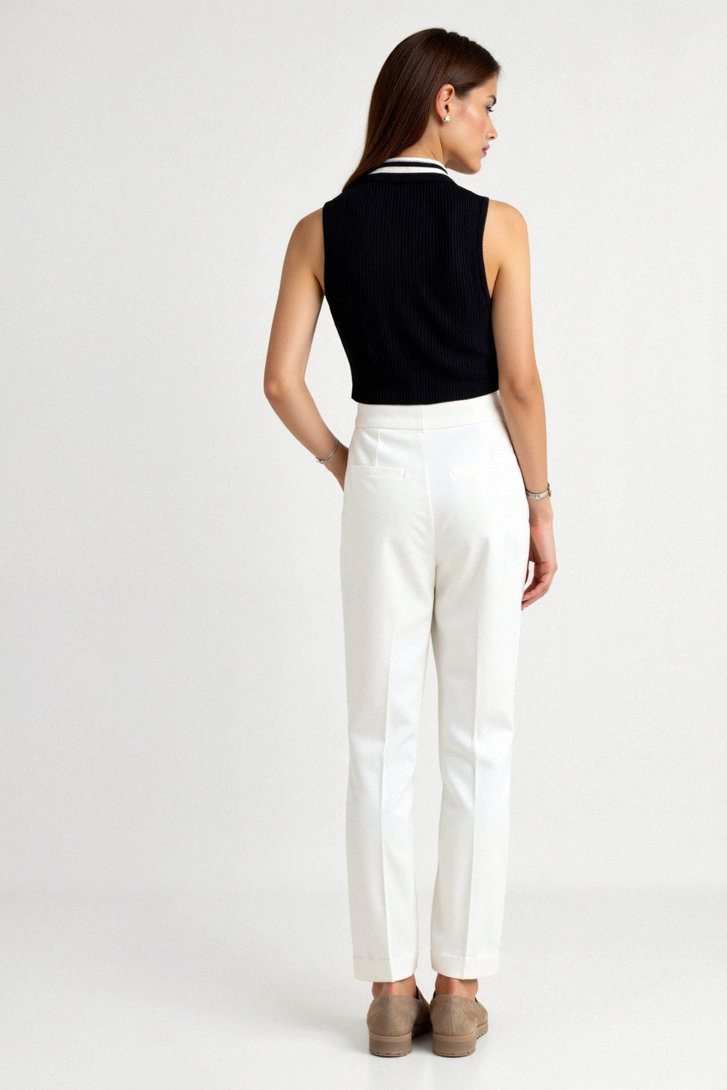 Sleeveless Knitted Color Block Collared Sweater Vest