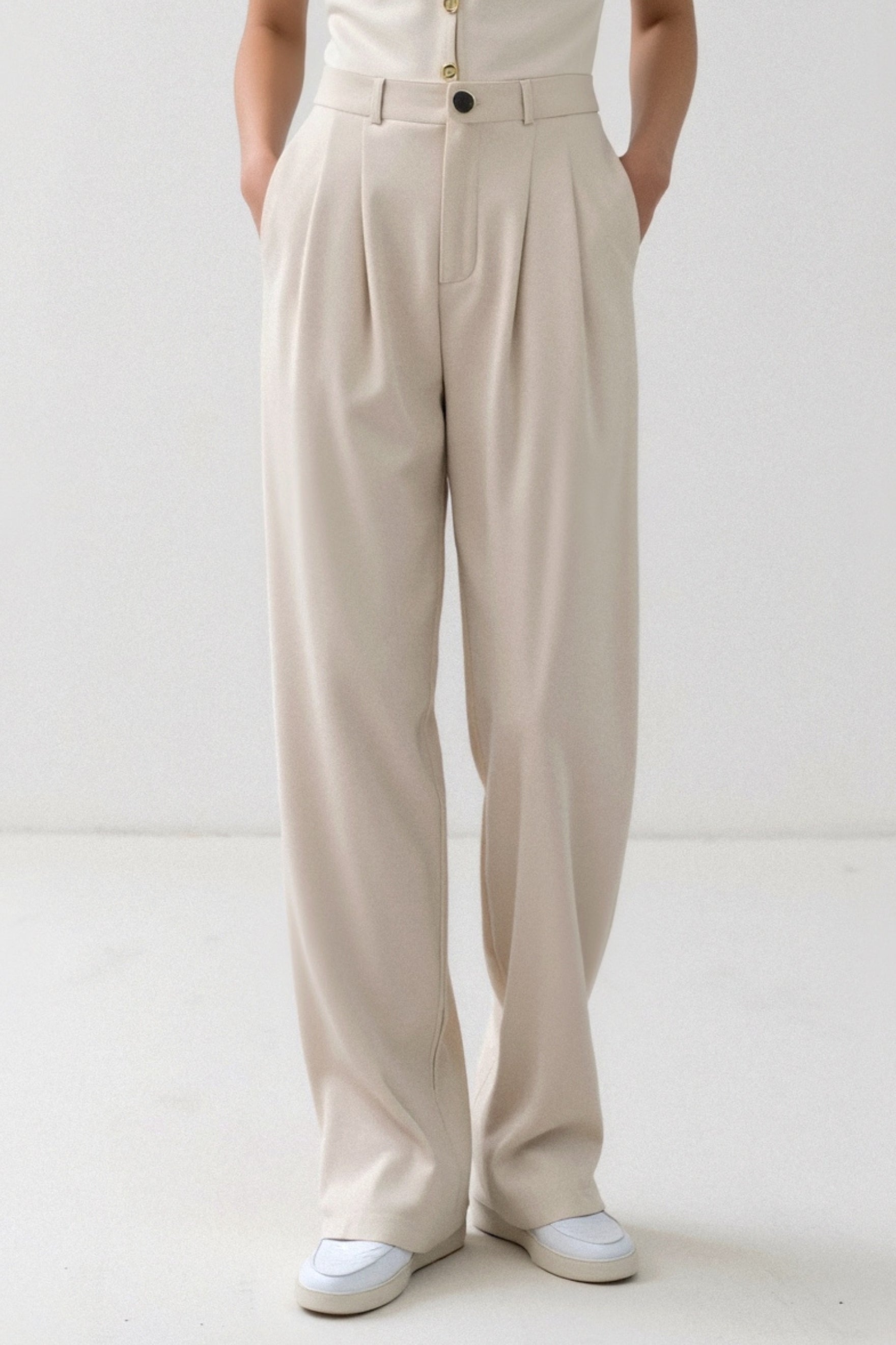 Solid Button Front High Waist Plicated Pants