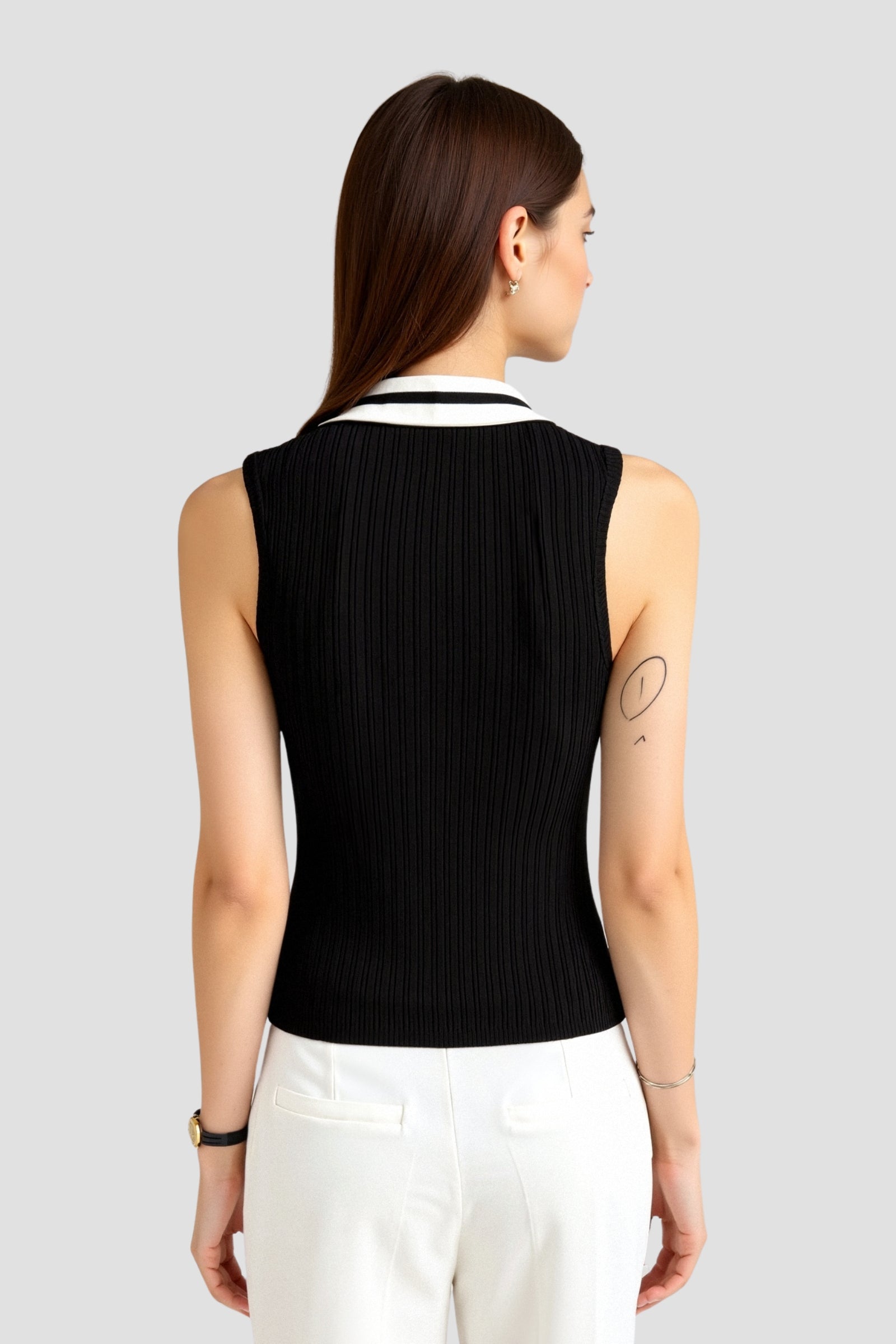 Sleeveless Knitted Color Block Collared Sweater Vest