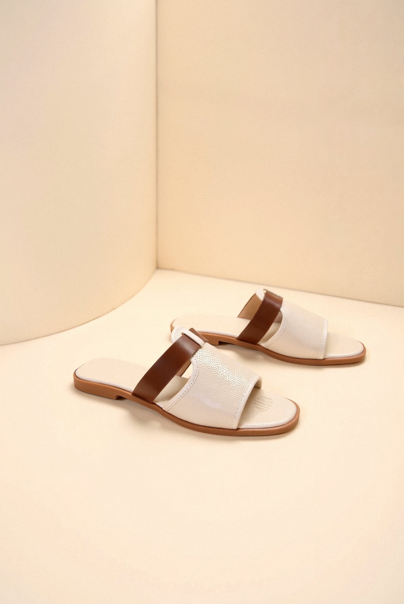 Solid Color Casual Slip On Lightweight Slides