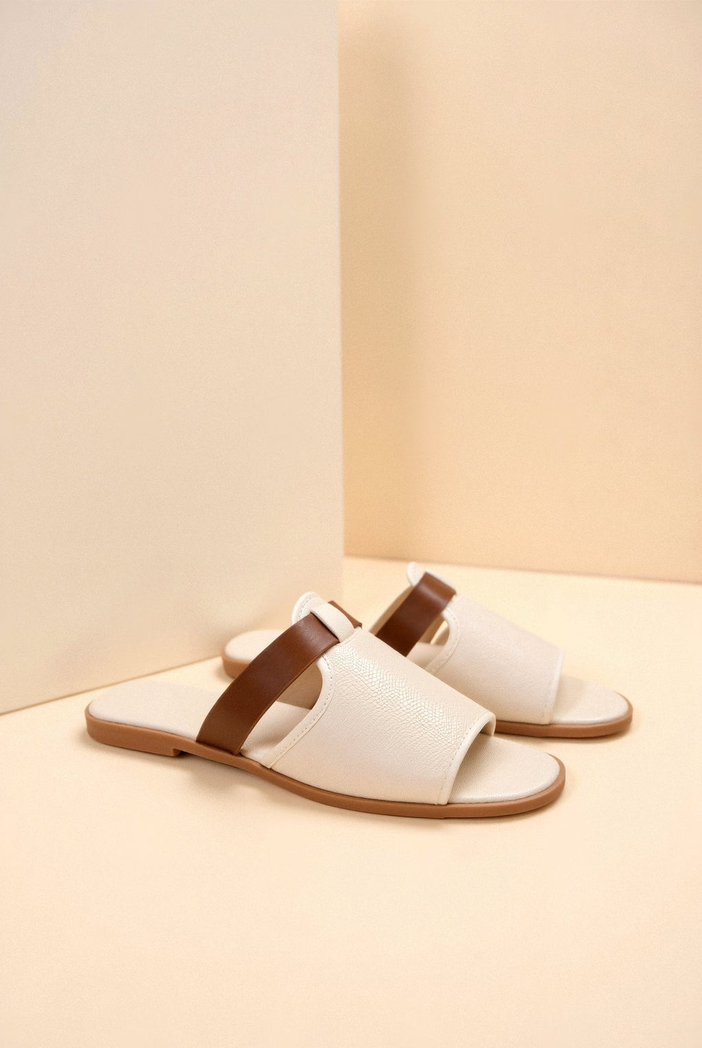 Solid Color Casual Slip On Lightweight Slides